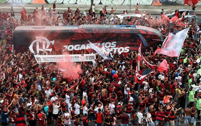 BoladaoRN's tweet photo. Os anos passam, se passam jogadores... Mas fica tu, Flamengo, e eu não paro de te amar! 🔴⚫ https://t.co/RUB2VNNZWB