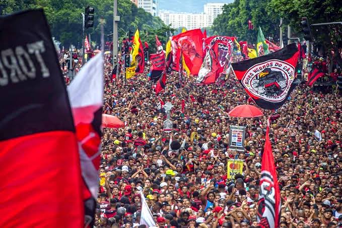 BoladaoRN's tweet photo. Os anos passam, se passam jogadores... Mas fica tu, Flamengo, e eu não paro de te amar! 🔴⚫ https://t.co/RUB2VNNZWB