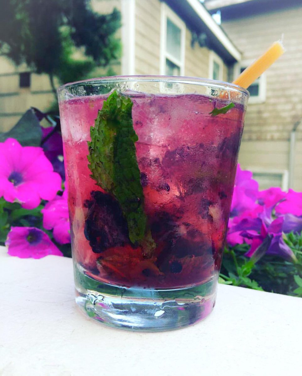 RumbaRumBar's tweet photo. Time flies when you’re having rum. Enjoy half-priced mojitos — like our Baya Mojito with @donqrum Limón, fresh blackberries, and mint BACK on the menu starting today — all day Monday at RUMBA. #mojitomonday #bayamojito #rum #blackberries #mint #mojito 📸: @drinkyourcity https://t.co/FNO2zDPURR