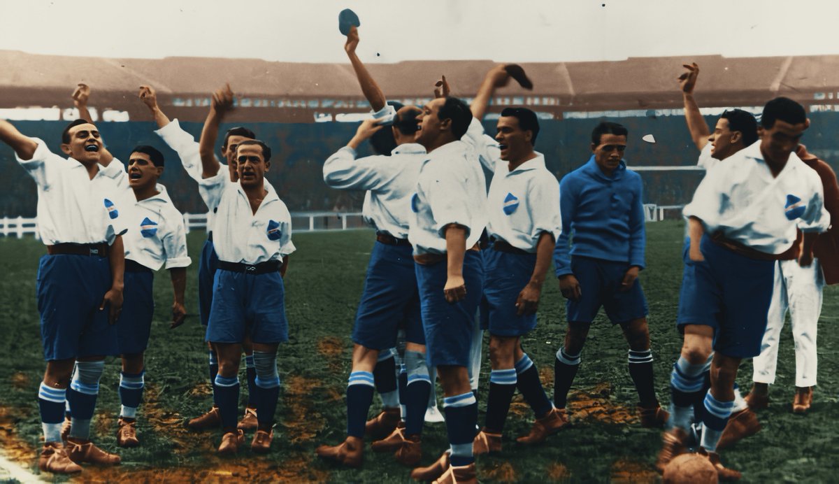 UruguayFootENG's tweet photo. Photo from 1925 - Nacional before playing France 🇫🇷 in Paris during their European tour [0-0]

[via: @artistrean] https://t.co/ApLReSh79I