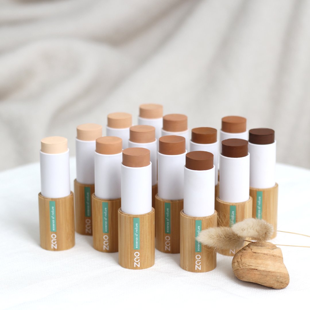 zao_makeup's tweet photo. Voici la famille des Fonds de teint stick au grand complet 😀 On les adore pour leur texture crémeuse et leur fini poudré 😍
.
.
.
.
.
#teint #zerodefaut #fonddeteint #anticernes #zaomakeup #zao #makeup #maquillage #makeuplover #makeupbio https://t.co/4dzzTZ1KKJ