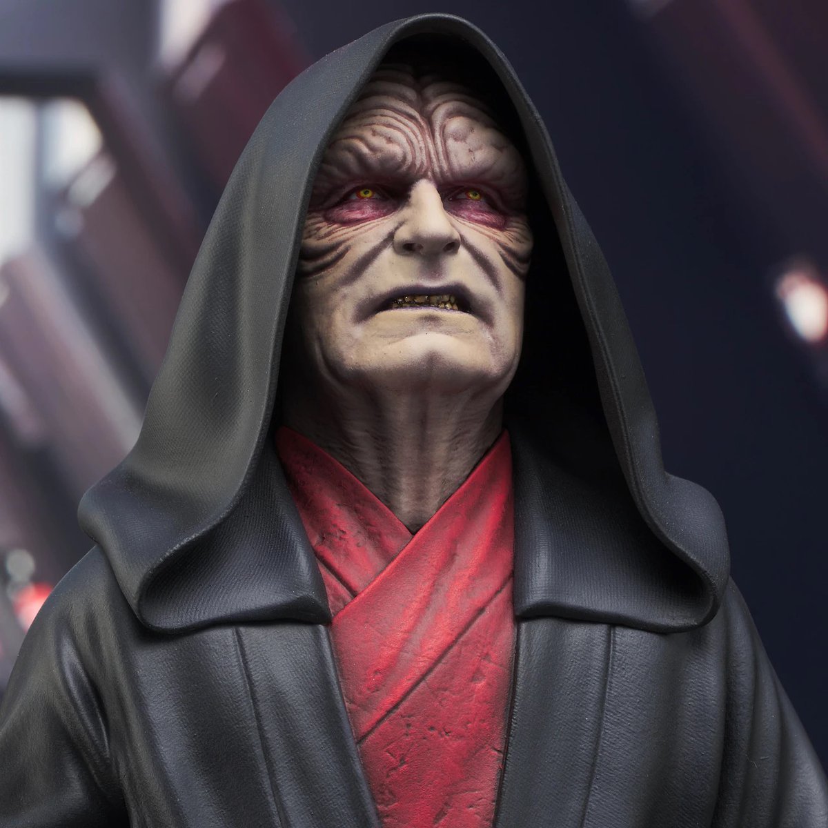 yak_face's tweet photo. Gentle Giant 1:6 Emperor Palpatine (The Rise of Skywalker) Mini Bust is now open for general preorder. >>> link in bio #Gentlegiantltd #palpatine #theemperor #emperorpalpatine #darthsidious #sith #sitheternal #theriseofskywalker https://t.co/Xd7DTAndJo
