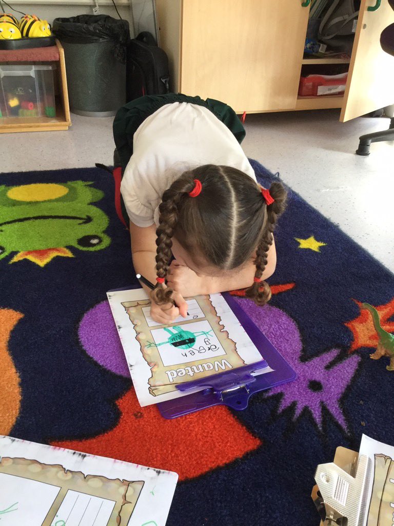 EyfsSsas's tweet photo. Reception were in for a big shock when they came into school this morning... they had to try and figure out who was behind these terrible crimes!! The prime suspect was EVIL PEA! 😲 @ssascommunity https://t.co/8uL4mUZTk7