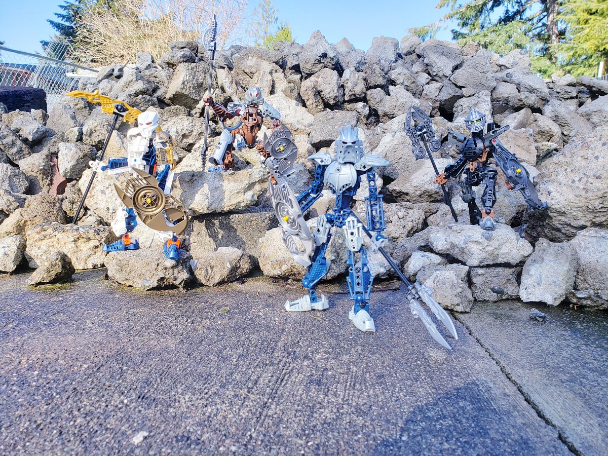 Tributron1's tweet photo. The Toa Hagah 

#bionicle #metrumarch #LEGO #legomoc #actionfigurephotography https://t.co/rnW1wQOGQ2