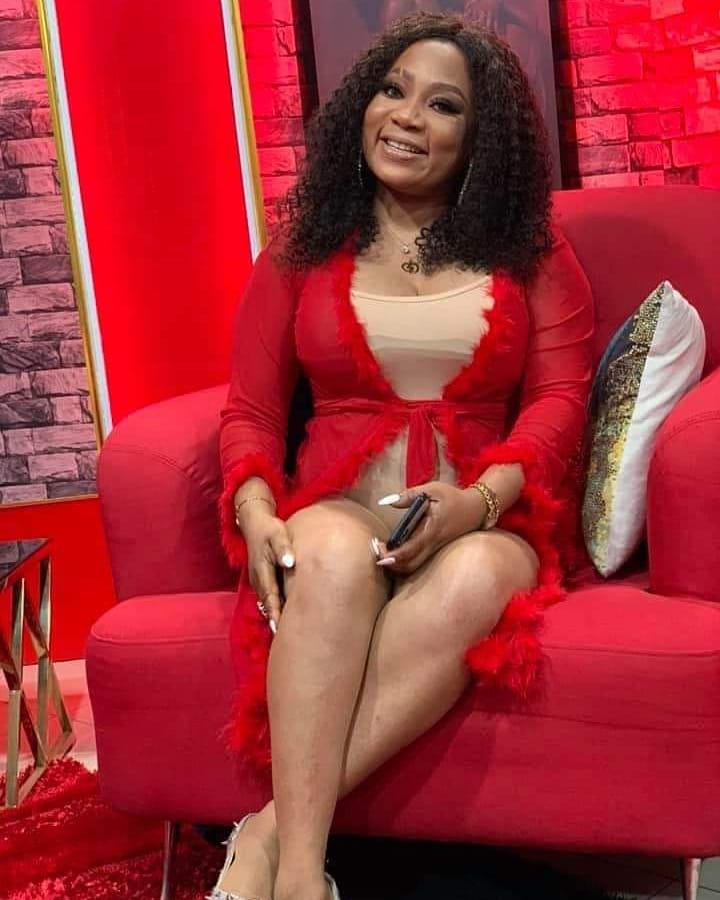 red_lightshow's tweet photo. New TV Show on UTV 📺 #REDLIGHT 🔴 https://t.co/bYTbySX1do