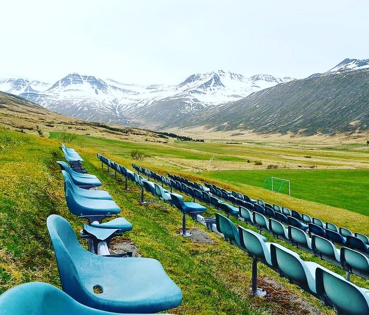 Организаторы Олимпийских и Паралимпийских игр в Токио приняли решение об их проведении без участия болельщиков из других стран,так же Волонтеры из-за рубежа не будут допущены до участия в летних. В принятии решения участвовали МОК и Международный паралимпийский комитет.