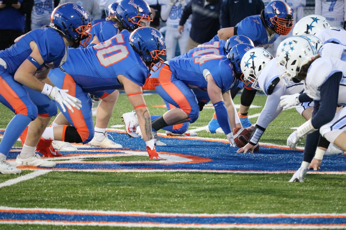 aohsthepilot's tweet photo. More Pictures from our first Friday Night Under the Lights! #BomberPride #WeAreAO https://t.co/cqsQJK6rcQ