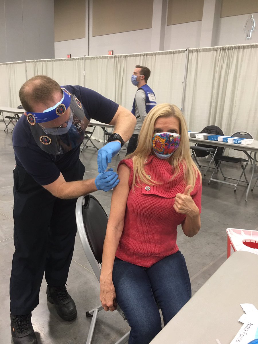 LorieCBN's tweet photo. Today I got my Covid-19 vaccine. I’m SO GRATEFUL to all the people who made this happen. #VaccinesSaveLives #Gratefulandblessed https://t.co/8xkBvvs3Rp