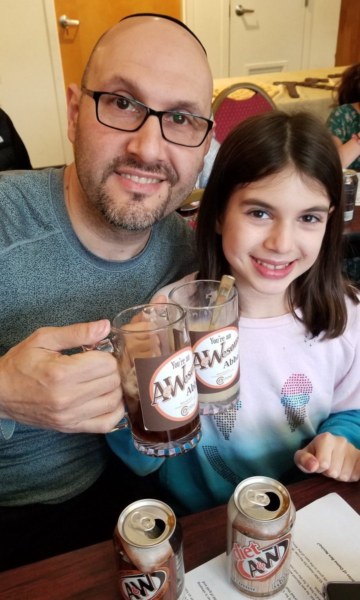 Allari's tweet image. Last year, he didn't make it. 😔 This year, he made it. ❤️ Partnering with Allari gives you the time you need to attend your kid's root beer float event! #GoAllari #GetControl #BeThatDad allari.com/?utm_campaign=… #ITaaS #Darktrace #Microsoft #Oracle #Qualys #SAP #SOCasaService