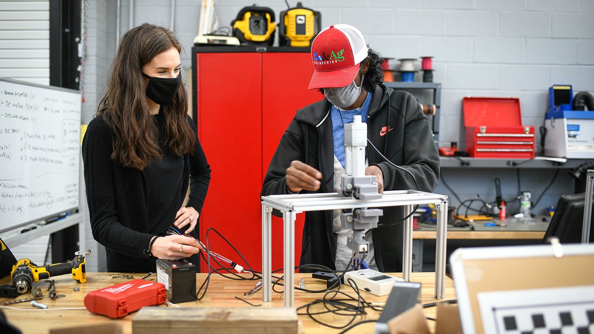 NCState_BAE's tweet photo. Interested in working at the interface of computer science with food, agricultural and biological systems? Learn more about #MachineLearning and @NCState_BAE from @SierraNYoung in this short video:  https://t.co/B7dJxFVjqL #GoBAEPack https://t.co/4bfL9kXGEG