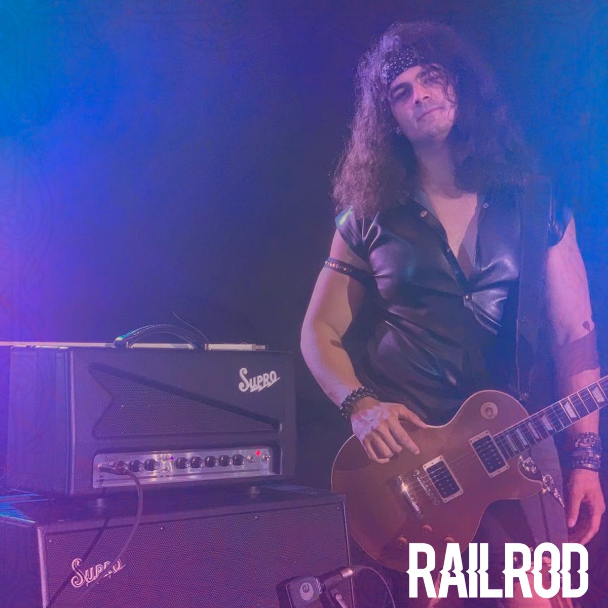 railrod_'s tweet photo. ¡Hemos llegado! Ya estamos calentando motores para el concierto de hoy. ¡No olviden que nos vemos a las 2pm para celebrar el aniversario de la Esia Ticoman!
#rock #rockband #music #guitarra #Hardrock #railrod #esiatic #ipn_mx
Link https://t.co/KvZIWEoVG6 https://t.co/Dh3ZZyLFaB