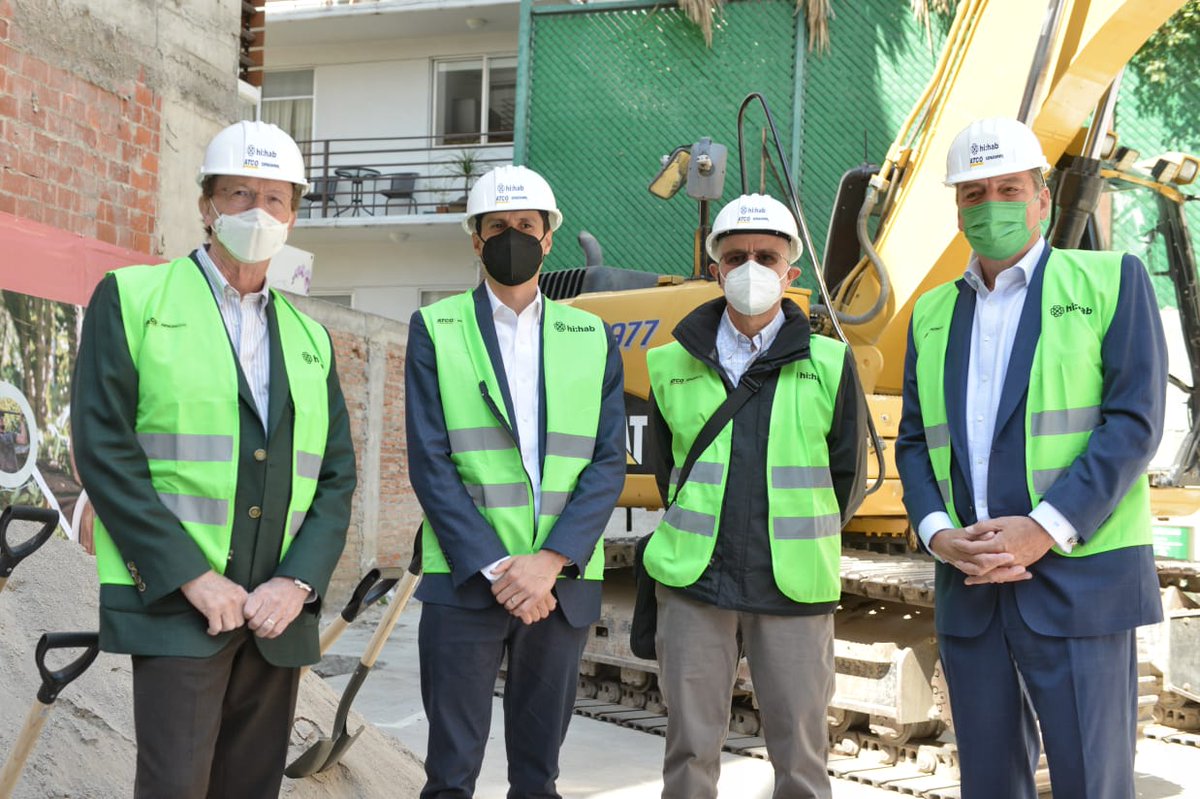 "La construcción modular es el futuro de lo que tenemos, todo nos va a llevar a utilizar la mas alta tecnología para este tipo de soluciones. 
Nace este nuevo modelo de habitación, negocio y construcción aquí en México, estamos muy orgullosos de eso." -James Delano 
@Atcoespaciom