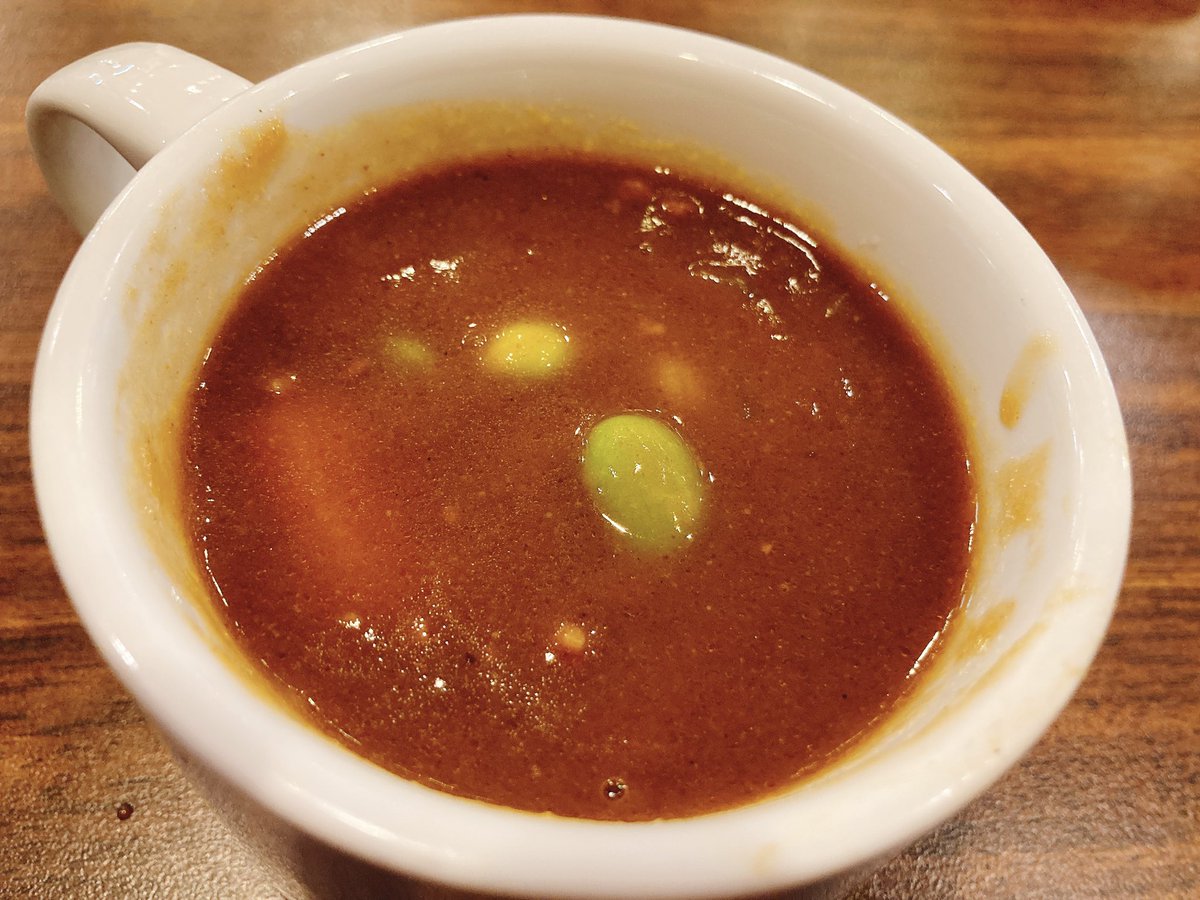 en89mens's tweet photo. 手ごねハンバーグ
カレー&amp;サラダバー
@steakgusto029 

ハンバーグも美味しいですし
サラダバーもカレーも美味しくて好きです‼️
糖質は少なめにしてるので
カレーライスではなく
カレーに豆を入れて食べました😋

#飯テロ #お腹ペコリン部 #大阪 #ステーキガスト https://t.co/gtXc4pUWD2