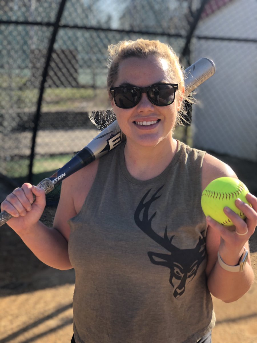 _barbellblonde's tweet photo. This weekend was lit.

Back in the swing baby. 

#slowpitchaintready #coedsoftball #softball https://t.co/GYqPwsBiU7