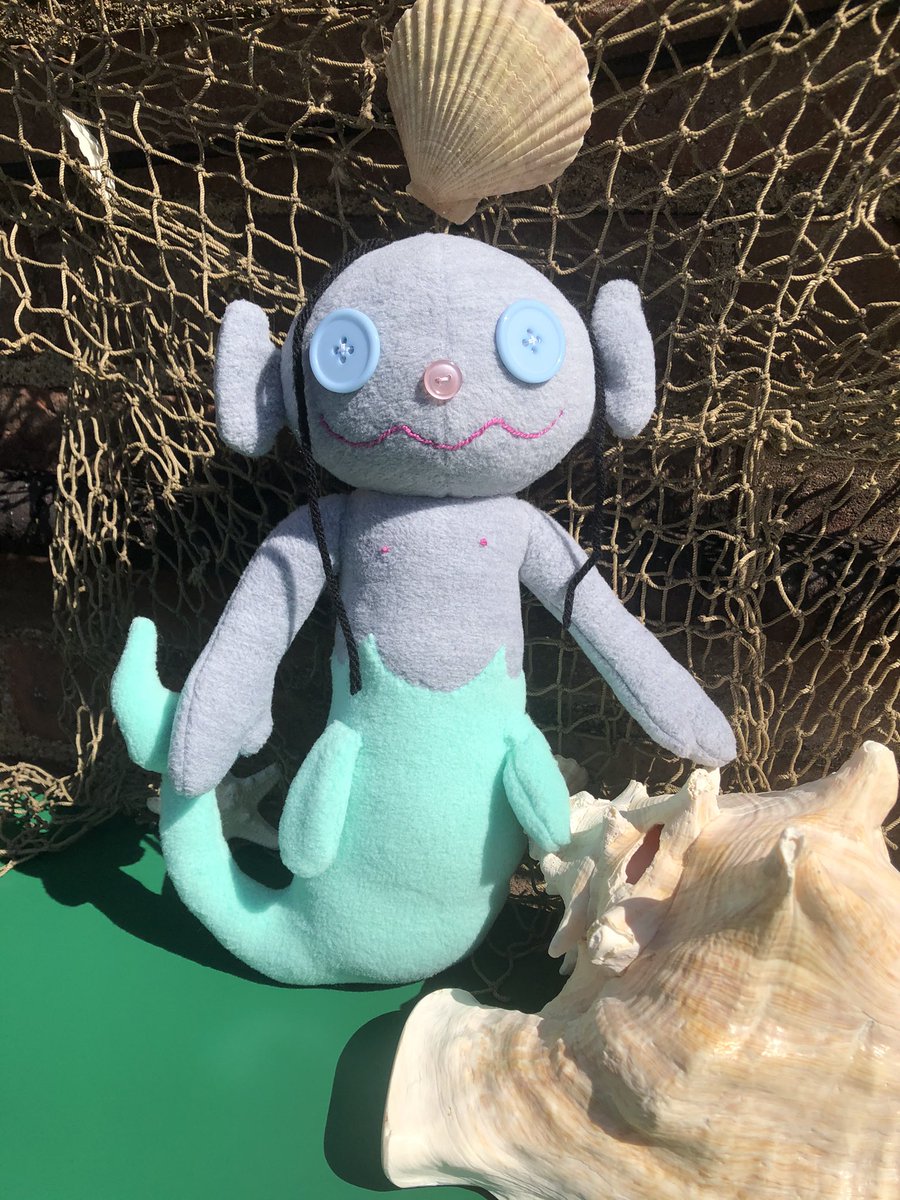 H0RR0RIFIQUE's tweet photo. just added the Fiji Mermaid and Pyramid Head to my Etsy! both made to order💙🖤
#pyramidhead #silenthill #fijimermaid #cryptidcuties #DeadbyDaylight #dbd #etsy #ShopSmall https://t.co/vXbFbAS0ZK