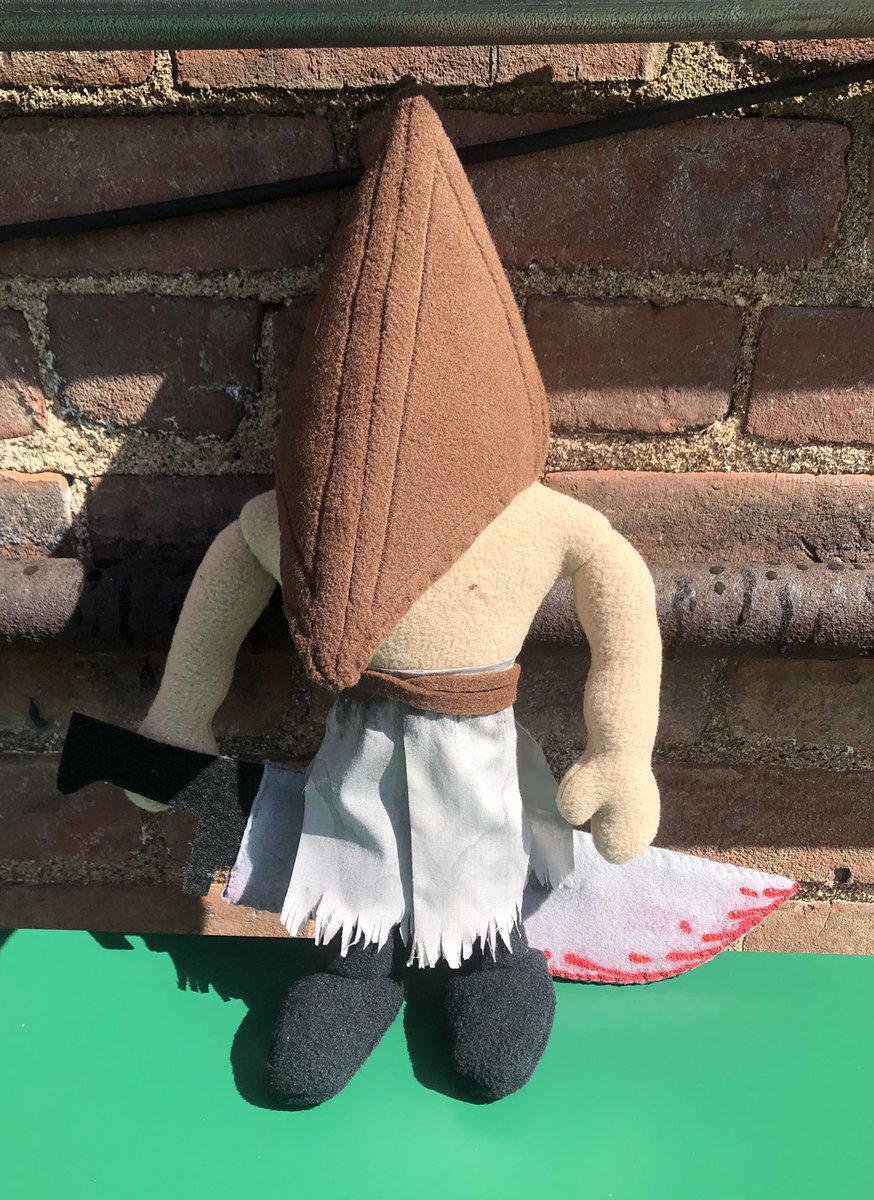 H0RR0RIFIQUE's tweet photo. just added the Fiji Mermaid and Pyramid Head to my Etsy! both made to order💙🖤
#pyramidhead #silenthill #fijimermaid #cryptidcuties #DeadbyDaylight #dbd #etsy #ShopSmall https://t.co/vXbFbAS0ZK