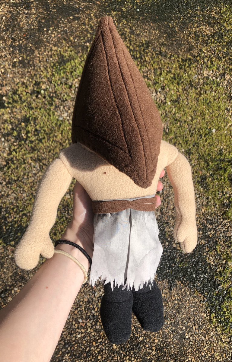H0RR0RIFIQUE's tweet photo. just added the Fiji Mermaid and Pyramid Head to my Etsy! both made to order💙🖤
#pyramidhead #silenthill #fijimermaid #cryptidcuties #DeadbyDaylight #dbd #etsy #ShopSmall https://t.co/vXbFbAS0ZK