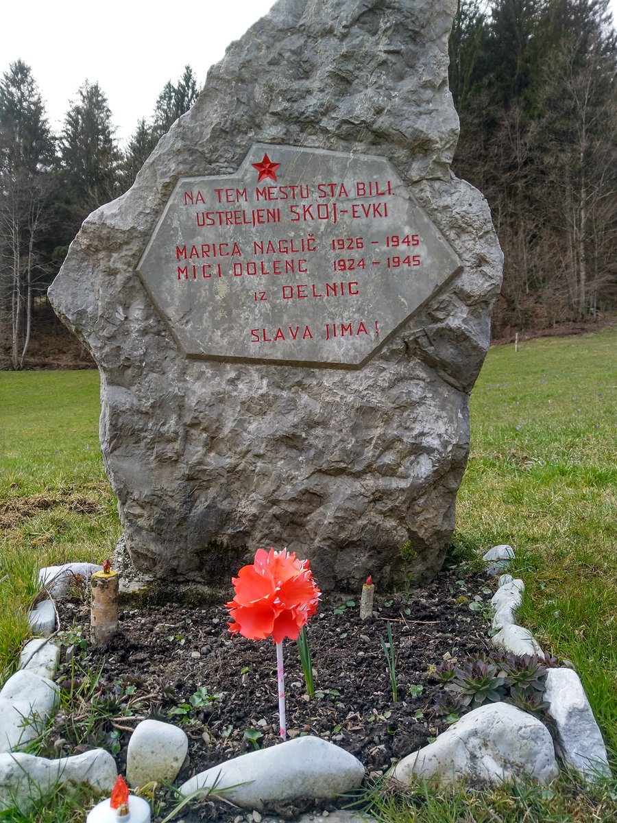 Zvezaborcev_NOB's tweet photo. Včeraj so se predstavniki naše mladinske organizacije v Podobenem poklonili ustreljenima SKOJ-evkama Marica Naglič in Mici Dolenc  iz Delnic. 

SLAVA JIMA! 

#MNOB

❦❦❦ 

#Bratstvo #Tovarištvo #Enotnost 

❦❦❦ 

#80LetOF 

✊ #Upor #Zmaga #Svoboda 🇸🇮

❦❦❦ 

#Slovenija https://t.co/o2OEqLowKd