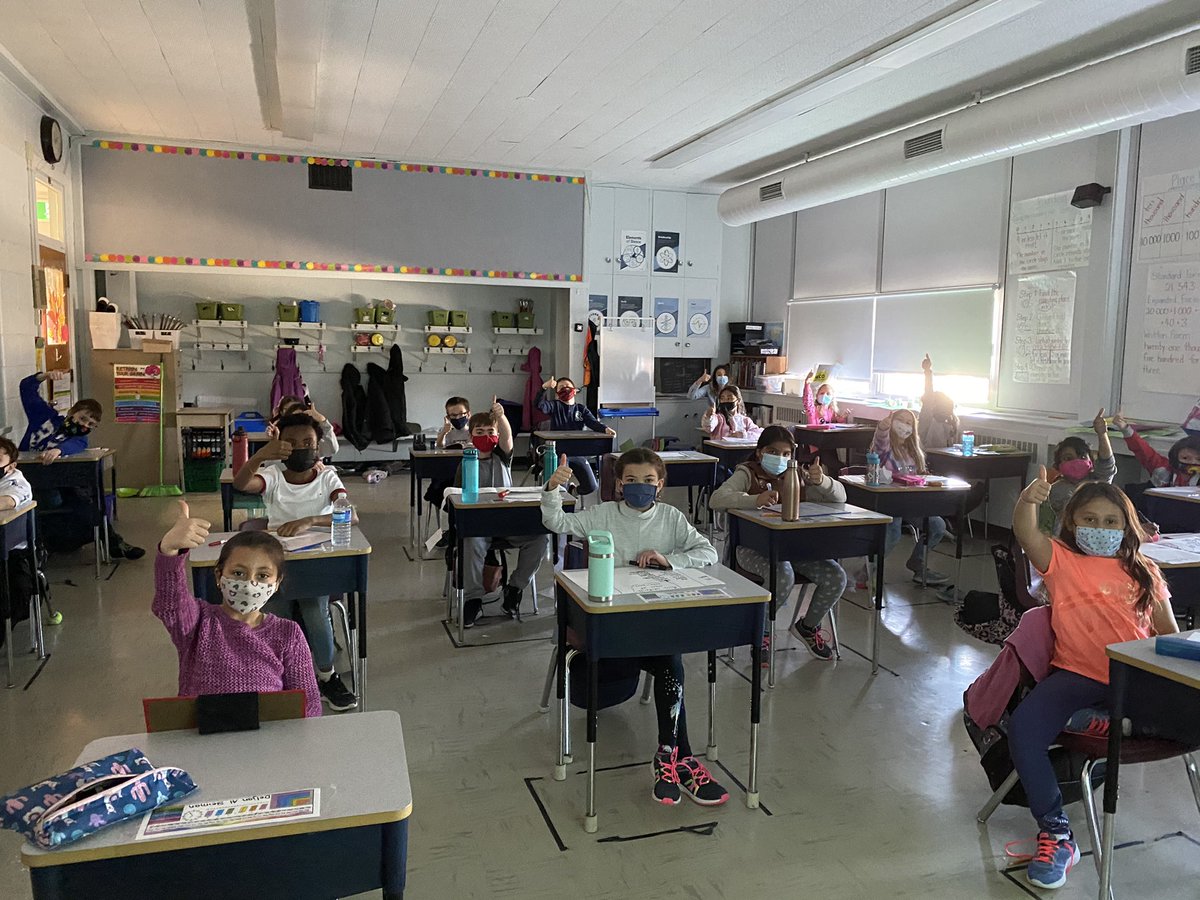 MsSkipwithLearn's tweet photo. We had so much fun learning from Jennifer Provencher this morning about the dangerous effects plastic has on the birds in our communities! We worked on thinking and asking meaningful questions while listening to her live presentation @EBTSOYP #ldscb #grade4 https://t.co/Ec51UGfUk2