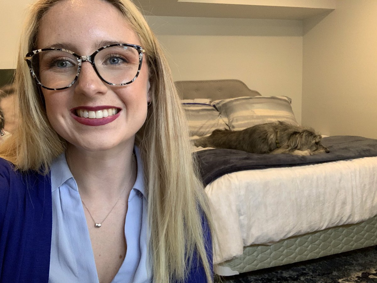 Me and my dog Archie enjoying the #CGCconference today - want to see some awesome upcoming panels? Check out the program here: cgccarleton.ca/cgc-conference/ 🎓📚