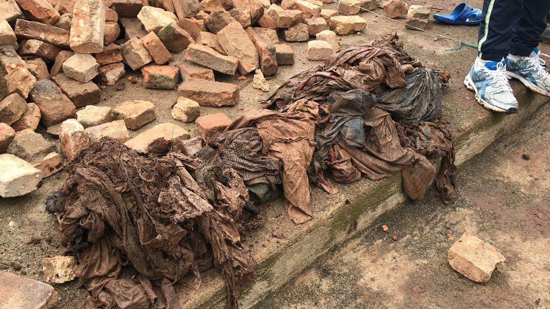 rbarwanda's tweet photo. PHOTOS: 
A mass grave holding victims of the 1994 genocide against the Tutsi has been discovered in the backyard of ADEPR Church located in Gahogo, Muhanga Town. #RBANews https://t.co/BAzoXSHOE4