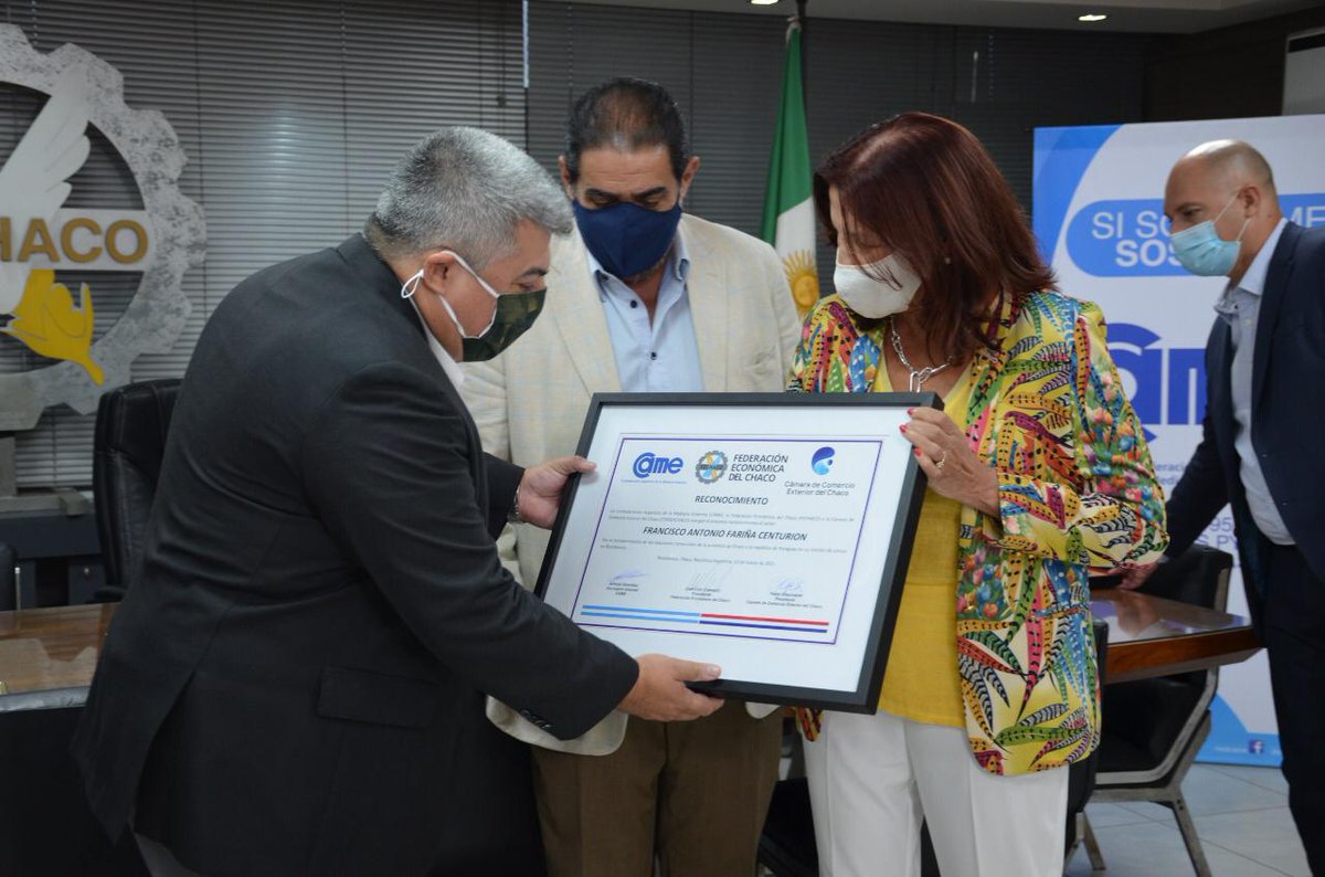 Autoridades de la Confederación Argentina de la Mediana Empresa <a href="/redcame/">CAME</a> la Federación Económica del Chaco <a href="/fechacochaco/">@fechacochaco</a>  y la Cámara de Comercio Exterior del Chaco otorgaron un reconocimiento al excónsul de Paraguay en Resistencia <a href="/ffarina2018/">Francisco Fariña</a> , por el trabajo realizado 14/03/21
