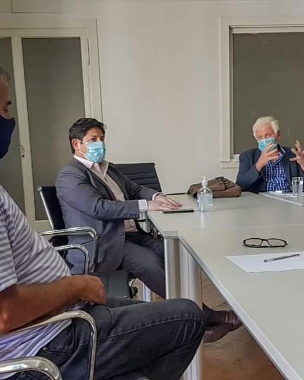 SDominguezok's tweet photo. El camino para sacar a Pichanal del retroceso que sufrimos durante años es gestionar obras importantes en materia de infraestructura, salud, seguridad vial entre otras. 
Gracias ministro de obras públicas de Gabriel Katopodis y subsecretario de ejecución de obras Edgardo Depetri. https://t.co/UOW0Z3p1Hg