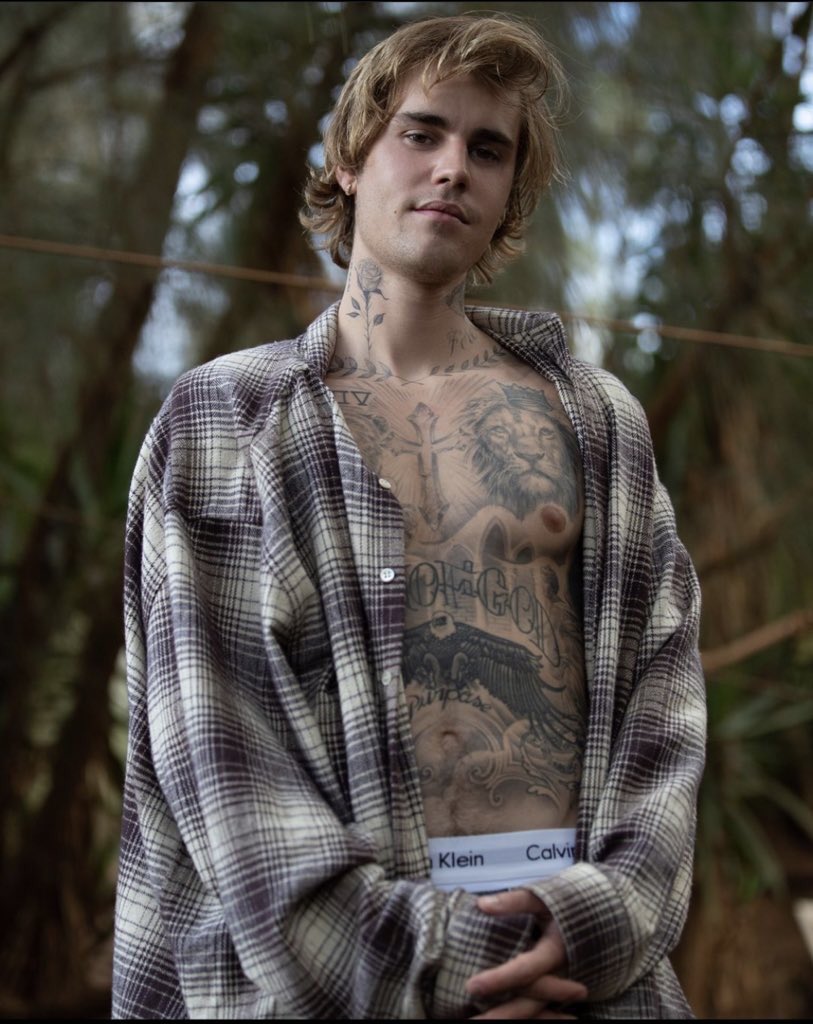 bizzleslust's tweet photo. justin bieber                       justin bieber
  at 26                                         at 27 https://t.co/BB2pNUeVAg