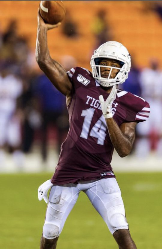 5bishop_'s tweet photo. #AGTG i am beyond blessed to receive an offer from Texas Southern University!! @ceez56 @CoachMckinney3 @CoachDmarsh @CoachChadJ @CoachTMiller18 #FollowTheDrip #TSUnami22 #TheSauceU https://t.co/fj62hMoRiR