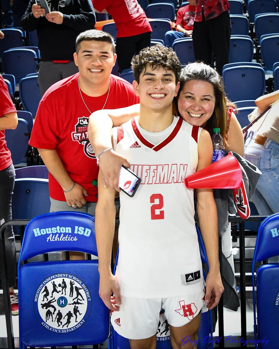 ❕HAPPY BIRTHDAY DEUCE❗️
<a href="/Cardenasjr_4/">Gabriel Cardenas</a>