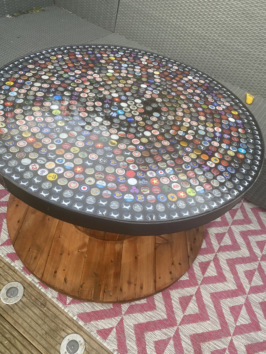 hayley76025569's tweet photo. Finished I love it can’t wait for summer ☀️ #bottletoptable #homemade #newproject https://t.co/ZpfGhF3I5d