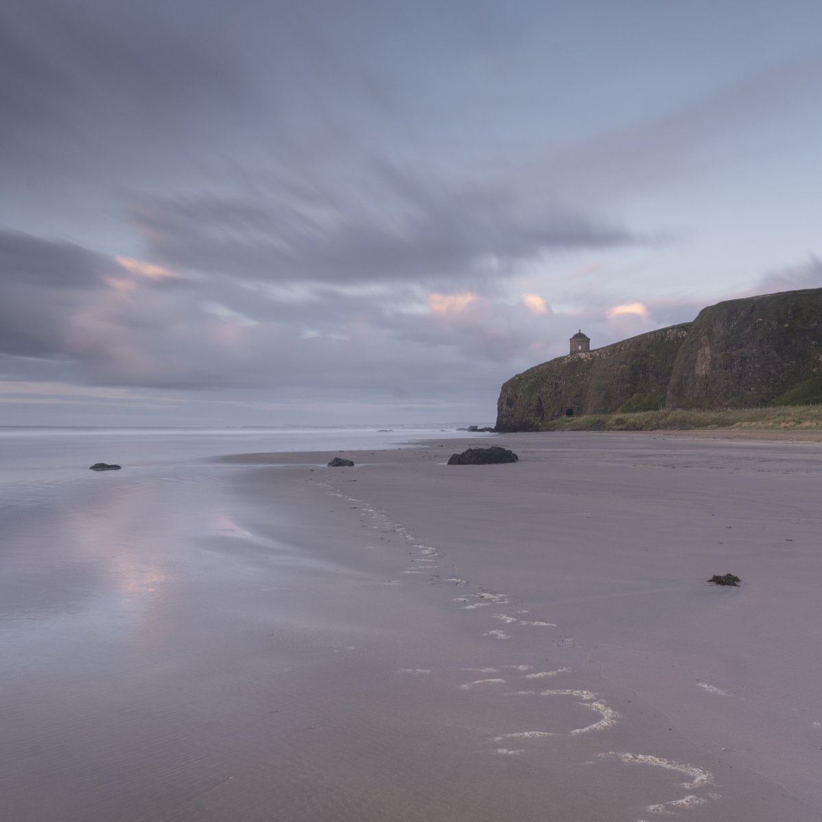 LEEFilters's tweet photo. This is an image of a well known monument #MussendenTemple, taken from #DownhillBeach #NorthernIreland 🇮🇪
@JohnMiskelly1
📷 @nikoneurope Z7
⭕ #Nikkor Z 24-70mm f4
⚙️ f8.0, ISO 160, 61s
⬛ @LEEFilters 0.6 #2stop #ND #SoftGrad & #LittleStopper #6stop
🔗 https://t.co/ZidF4XvLJP https://t.co/KHvTfriIEm