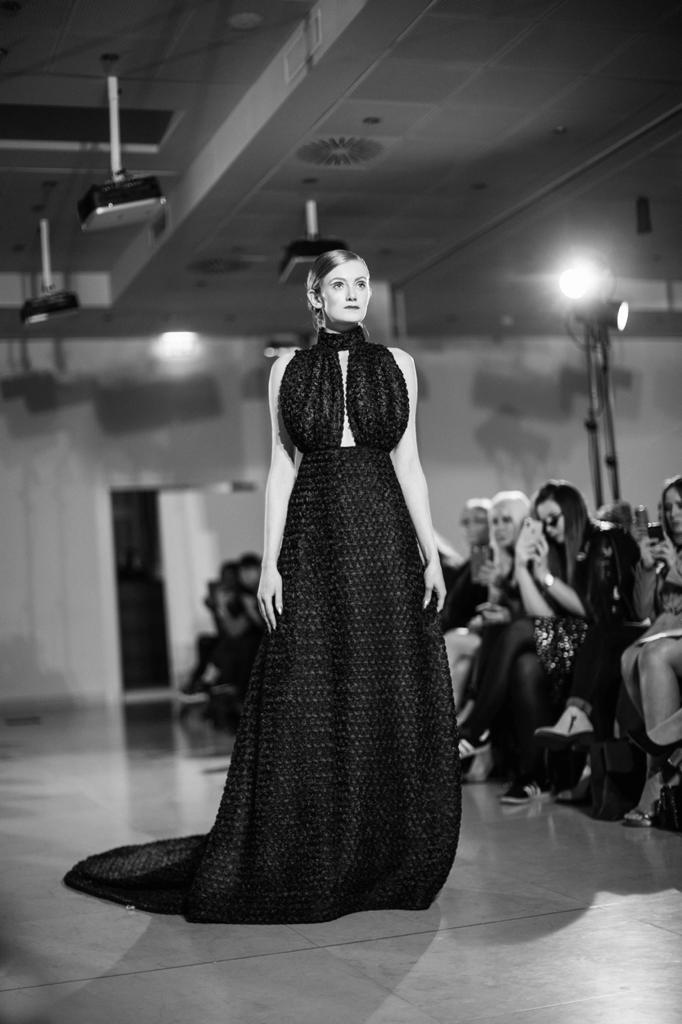 heavy_pencil's tweet photo. The Magic of Milan & MFW AW18
Blog Now Available By @leigh_krystal
At https://t.co/UKlqoqomLy
#fashion #style #london #paris #newyork #italy #design #luxury #heavypencil #AW18 #realitytv #fashionweek #catwalk #fashionshow #beauty #designer #model #newblog #readnow https://t.co/l0OkeHZUo6