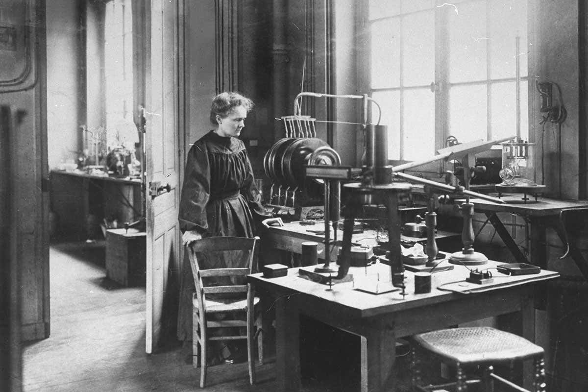Today we're celebrating Marie Curie (1920 - 1934) the first woman to receive two Nobel Prizes! She won the Nobel Prize in #physics in 1903 and the Nobel Prize in #chemistry in 1911 #WomensHistoryMonth #WomenInBio #WomenInStem