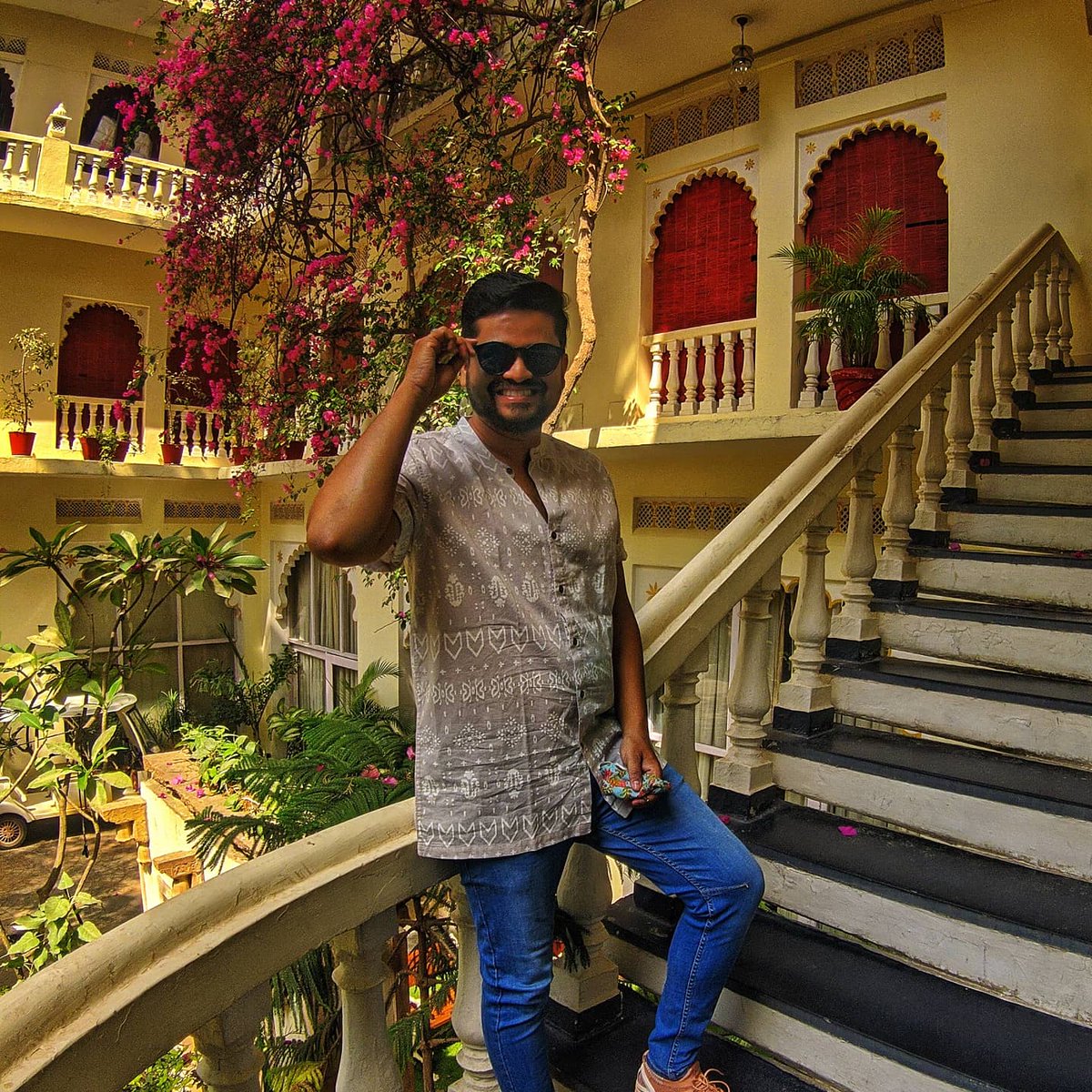 TripsAndLove's tweet photo. Day-2 in #Udaipur began with relishing Aloo Paratha, Onion Paratha and fresh Poha, at a road-side family-run outlet. We then checked-into the gorgeous Lake Pichola Hotel. 

Some top sighteeing places we covered: 
1️⃣ Forum Celebration Mall 
2️⃣ Sahelion-ki-Bari 
3️⃣ Fateh Sagar Lake https://t.co/QKyHRhh1Fw