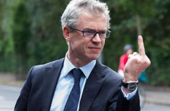 DuddyShauna's tweet photo. BREAKING NEWS: Joe Brolly replies to journalists outside RTE studios today when they ask if he supports The Taoiseach in delaying a call for a United Ireland. https://t.co/fX1P1sZt0N