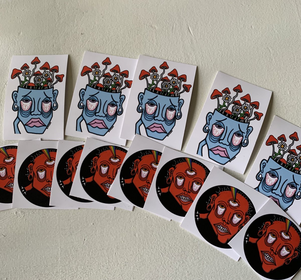 I finally made stickers!!! I will now be including 1 free sticker with every print purchase! I also have more sticker designs ready so I will be selling sticker packs soon! 🖤
#art #artstickers #HorrorArt