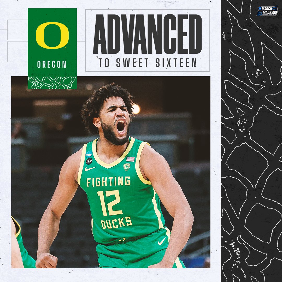 MarchMadnessMBB's tweet photo. DUCKS STILL DANCING 🕺🦆

(7) Oregon dominates (2) Iowa 95-80 to advance to the #Sweet16! #MarchMadness https://t.co/sK89DFZhPV