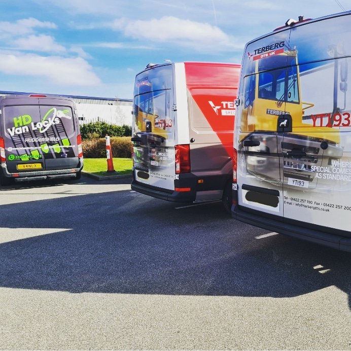 HD Van Locks tweet media