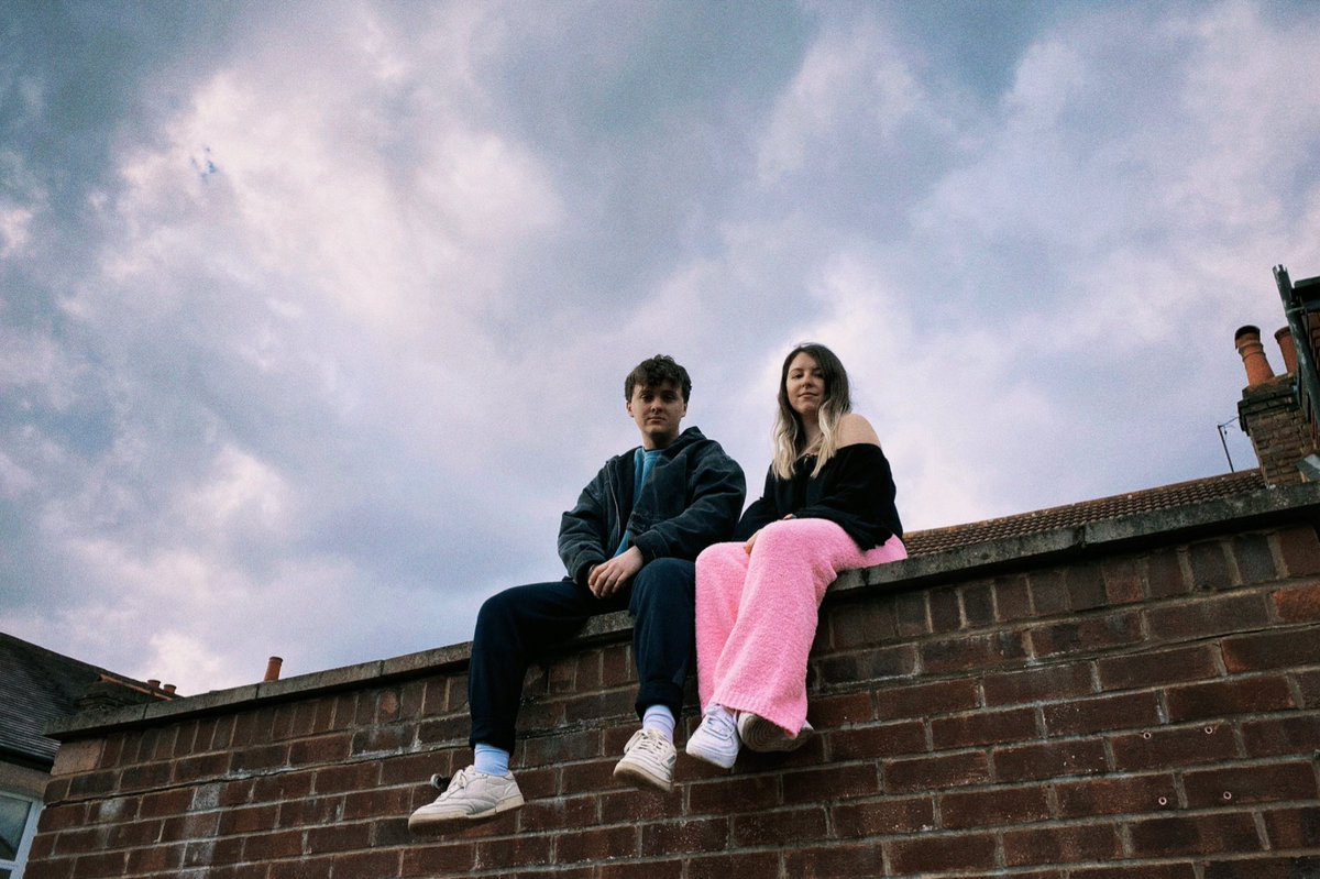 itsnoteclectic's tweet photo. 4 days till Clarify is out in the big wide world 🧠🧠 pre-save link is in our bio go go go!! ➡️ #band #electronicmusic #AppleMusic #checkthisout #edm #house #Spotify #GoingDumb #drop #dance https://t.co/yEARv2Kxio