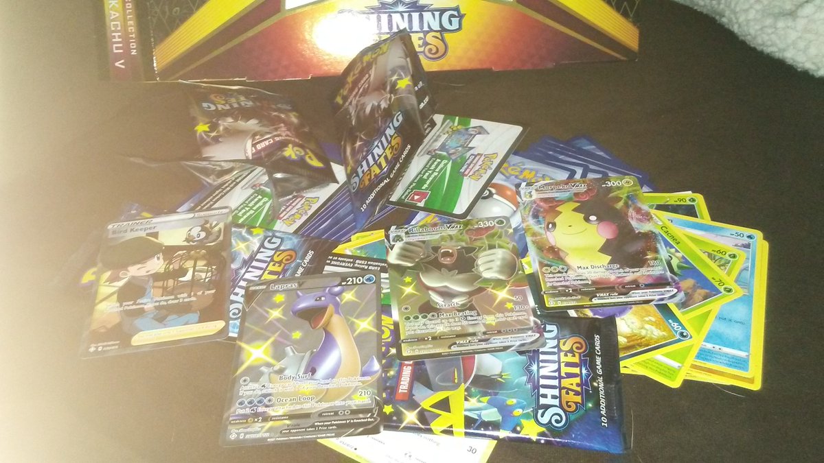 efceepee's tweet photo. Ok...this box was LIT.

Or maybe 
BURSTIN🐳 would be more appropriate since no zard but...I digress. 4/4 hits is still insane. https://t.co/1t0qg6A9iy