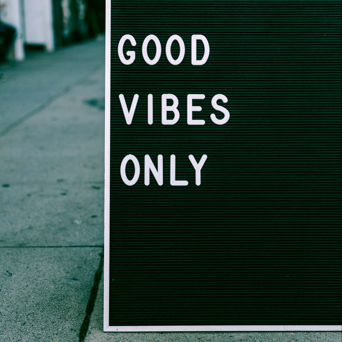 current_audio's tweet image. ✅Motivation Monday✅
"Good Vibes Only"
.
....and we mean it!!
.
Let's have a good week even though I know most of you are suffering from the time change😴
.
#current #currentaudio #soundvisiontechnologies #speakers #goodvibes #audio #music