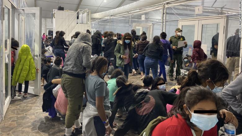 CNN's tweet photo. These photos reveal the conditions for children and adults in a US Border Patrol overflow facility in Texas https://t.co/txkPByQToy https://t.co/4mtQmh0VQz