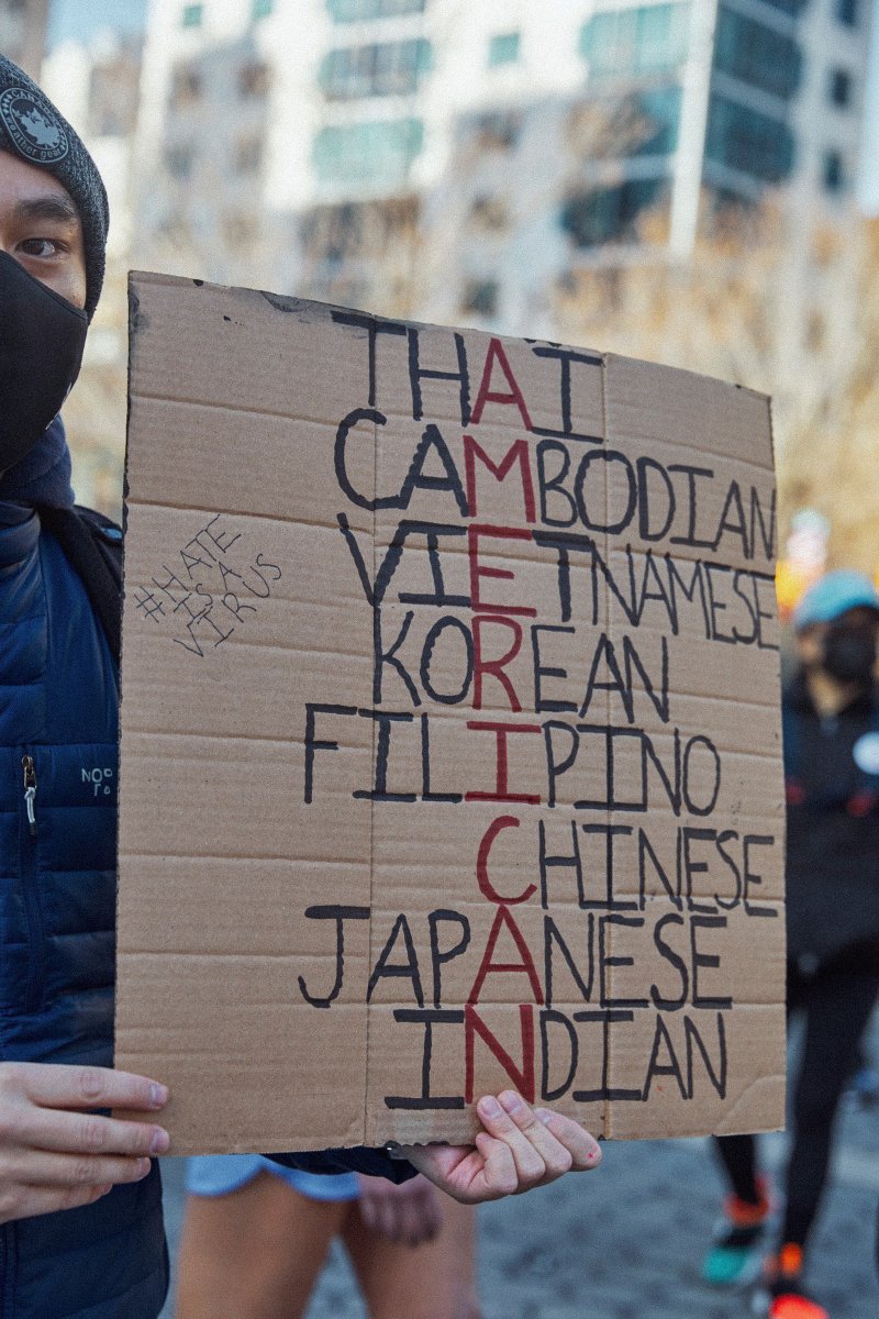 voguemagazine's tweet photo. This weekend's protest was organized by Coffey & #RunningtoProtest, artist @PowerMalu, and designers Dao-Yi Chow (@alldaydaoyi), @prabalgurung, and @31philliplim
See more, here https://t.co/FpBH7ko2Vl https://t.co/MTpUUJEkVf