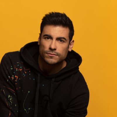 Alderete1Leti's tweet photo. @_CarlosRivera "@_CarlosRivera: #NuevaFotoDePerfil https://t.co/oKSiDueVaN"
