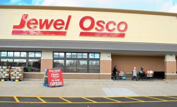 NewsGrocery's tweet photo. Is grocery shopping becoming too impersonal?
#jewelosco #groceryshopping #groceries 
https://t.co/8g8f1jY1CY https://t.co/00SZSuDgNM