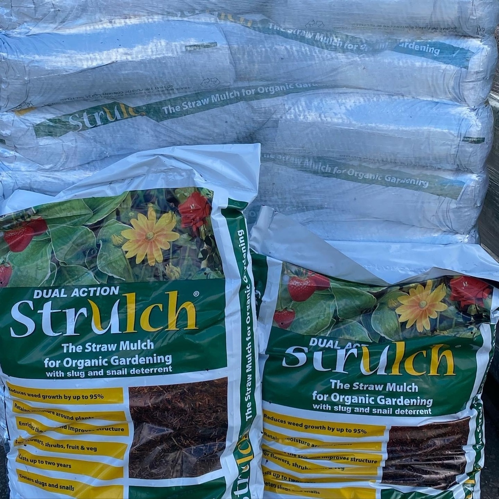 Strulchmulch's tweet photo. We are always grateful for our stockists //⁠
⁠
A lovely full pallet of #strulch ready for the weekend! What a great product⁠
⁠
📷 @shannonsgardencentre https://t.co/LcUPhEz67j https://t.co/Cfts5TXHyW