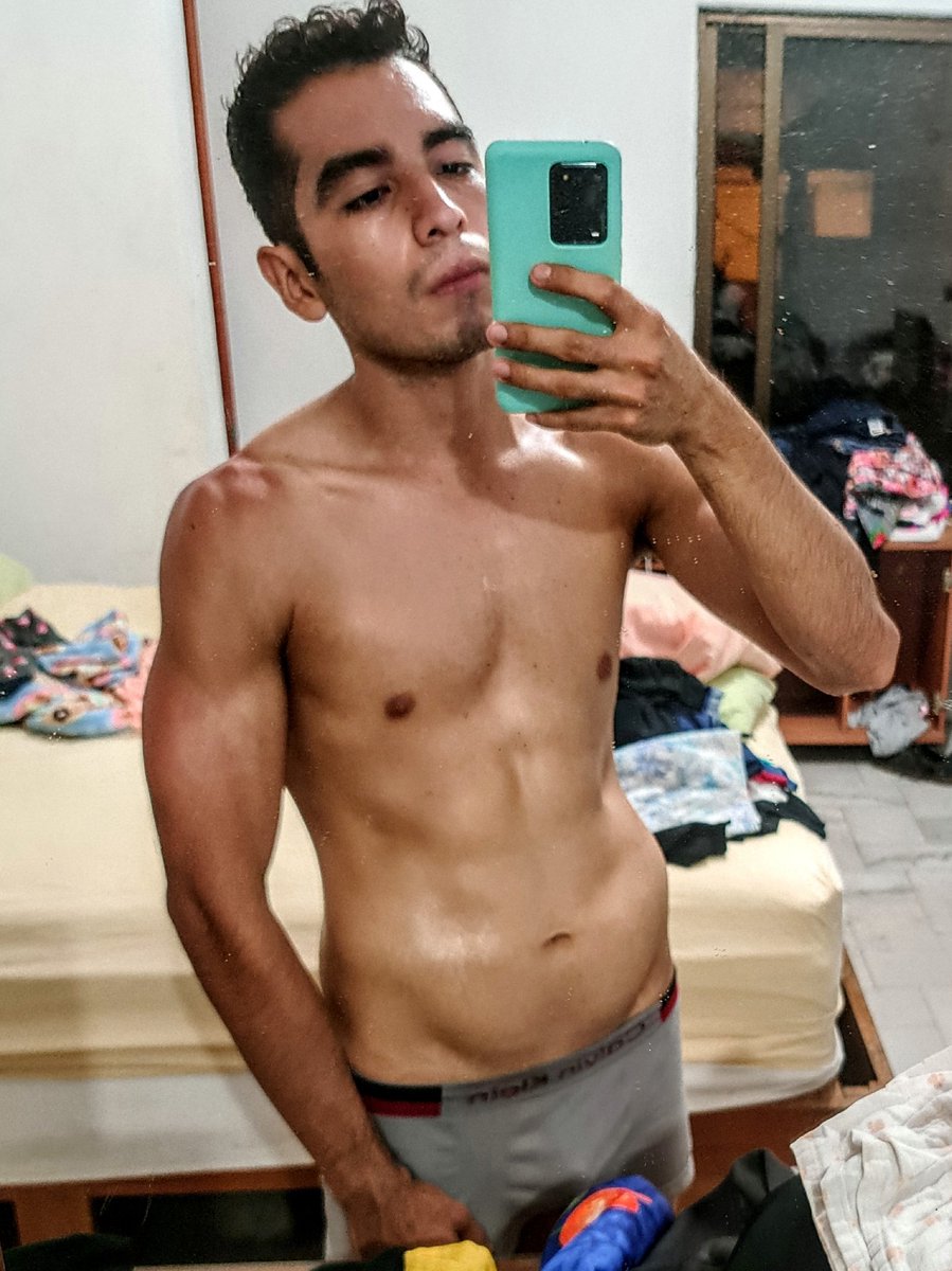 Aphroditesson_'s tweet photo. ‼️Nueva dinámica‼️
RT a esta publicación y 3 más mías (fotos y videos) y te llegará unas fotos sin censura a DM 🥵😳
Para validar deben mandar captura donde compartieron realmente los post https://t.co/1bWV7B16E4