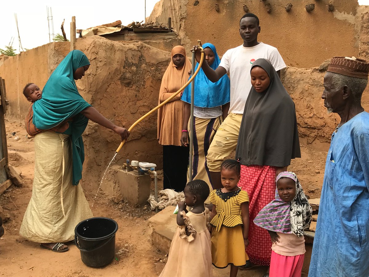 GlobalInnovFund's tweet photo. #DidYouKnow that over one billion people living in cities worldwide lack access to running water? On #WorldWaterDay GIF is working to use #innovation to make clean drinking more affordable and accessible. #Water2me @CityTaps @drinkwellco #cleanwater #WaterIsLife https://t.co/uM0nilJGaS