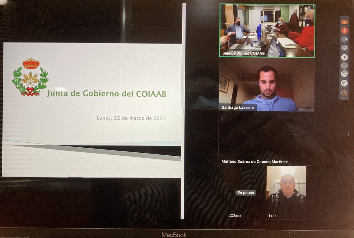 coiaab's tweet photo. En este momento, en reunión de Junta de Gobierno, han tomado posesión de sus cargos los nuevos vocales del COIAAB.

Enhorabuena a Luís Carlos Brox, Antonio Martínez y Santiago Laserna

#IngenierosAgrómos
#ColegiadosCOIAAB
#SomosAgrónomos https://t.co/lTST6zSXXw
